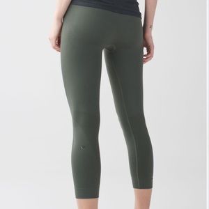 Lululemon Zone In Crops